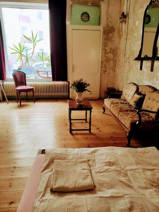 Schoeneberg Holiday Flat & Art Gallery Berlin Ngoại thất bức ảnh